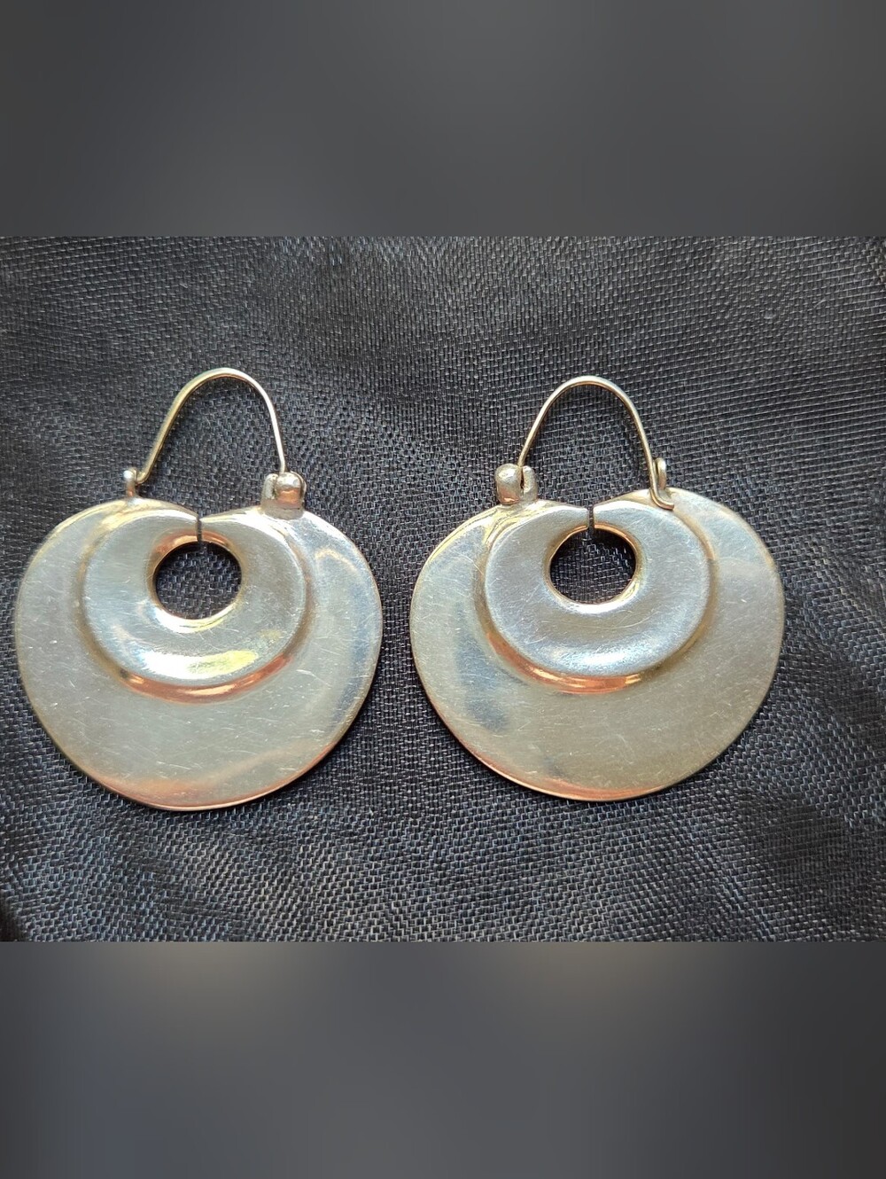 Metropolitan Museum Of Art Sterling Silver Circular Drop Earrings